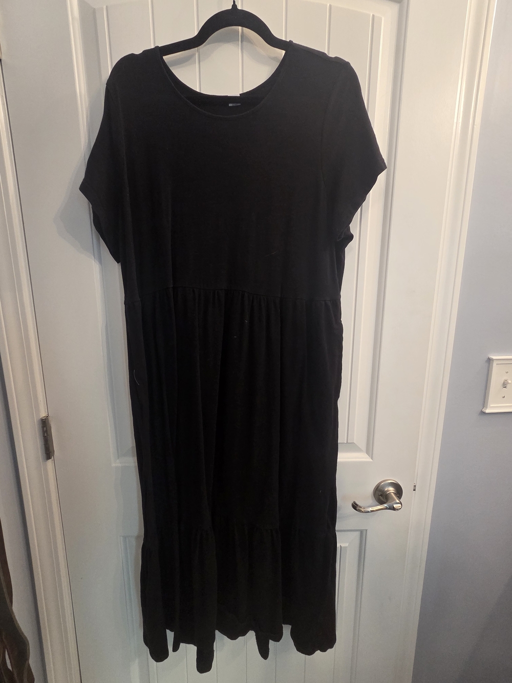 Old Navy Black Short-Sleeve Tiered Maxi Dress